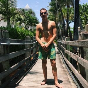 Meet your Posher, Augusto